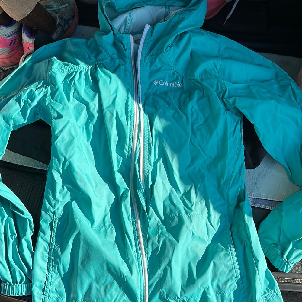 Columbia Light rain jacket. Kids Large (14/16)